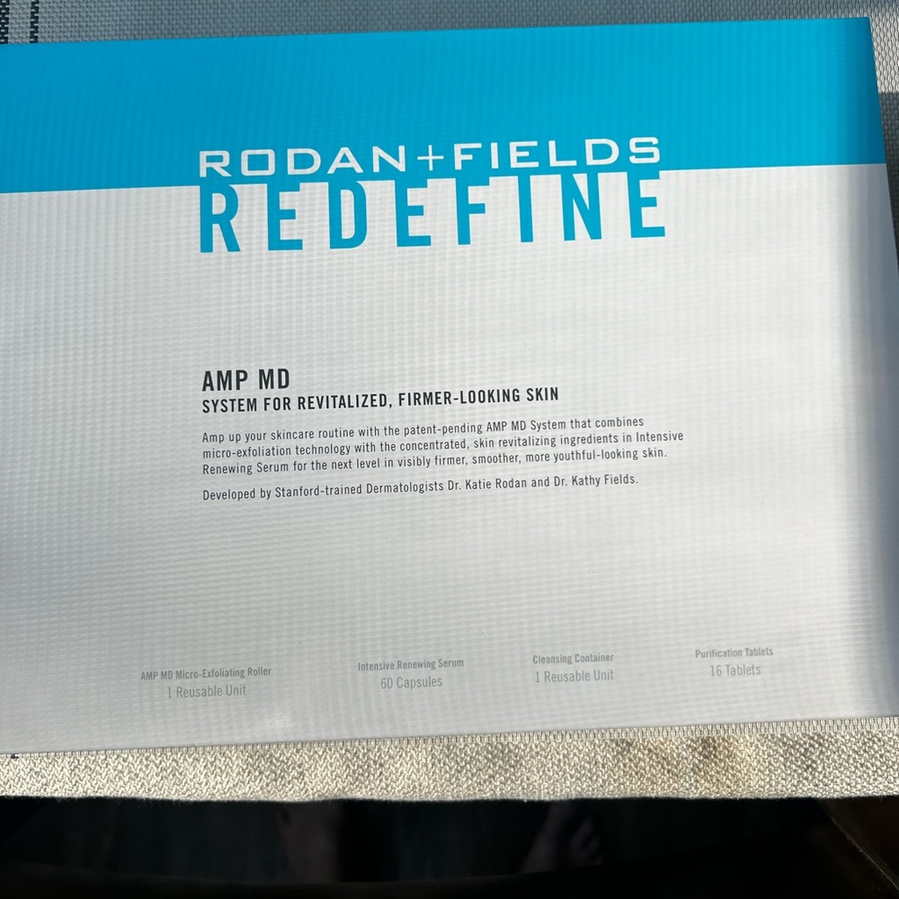 Rodan + Fields Redefine AMP MD kit with renewing serum